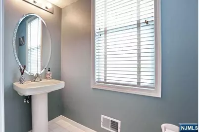 469 Hartford Drive 4070 #4070, Nutley, NJ 07110 - Photo 8