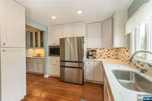 22 Elmwood Rd, Verona, NJ 07044 - Photo 14