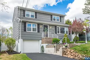 22 Elmwood Rd, Verona, NJ 07044 - Photo 2