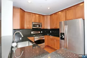 7400 River Road 228, North Bergen, NJ 07047 - Photo 6