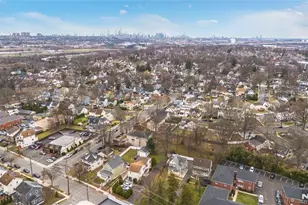197 Fort Lee Rd, Teaneck Township, NJ 07666 - Photo 48