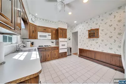 431 Van Renssalaer Court, Ridgefield, NJ 07657 - Photo 10
