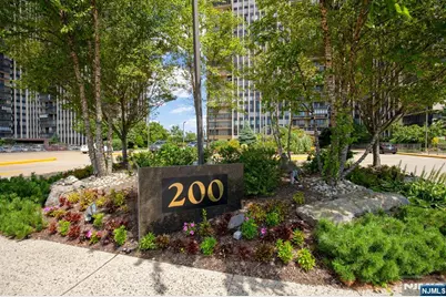 200 Winston Drive 401 #401, Cliffside Park, NJ 07010 - Photo 2
