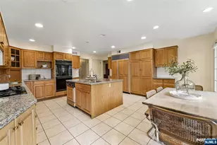 411 Wyckoff Ave, Wyckoff Township, NJ 07481 - Photo 12