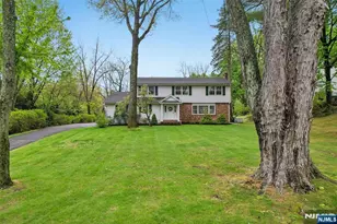 411 Wyckoff Ave, Wyckoff Township, NJ 07481 - Photo 2