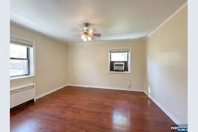 420 Fairview Avenue 1F #1F, Fort Lee, NJ 07024 - Photo 8