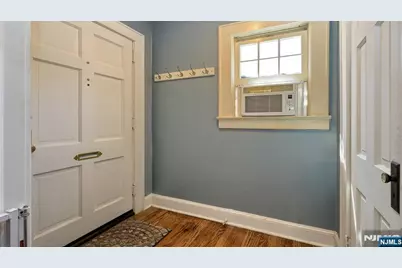 178 Jackson Avenue, Rutherford, NJ 07070 - Photo 4