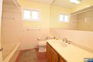38 Kaufman Dr, Westwood, NJ 07675 - Photo 18