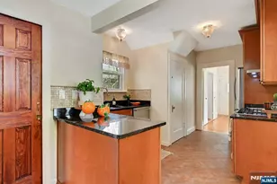 501 Cumberland Ave, Teaneck Township, NJ 07666 - Photo 14