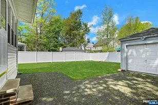 501 Cumberland Ave, Teaneck Township, NJ 07666 - Photo 28