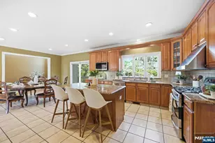 56 Burnet Hill Rd, Livingston, NJ 07039 - Photo 10