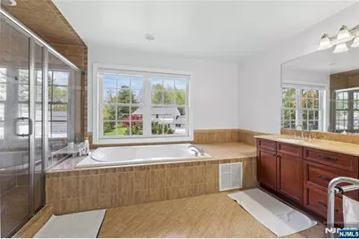 4 Leoson Parkway, Old Tappan, NJ 07675 - Photo 30