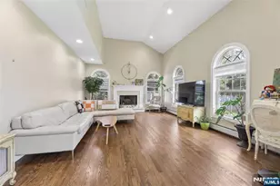 4 Leoson Pkwy, Old Tappan, NJ 07675 - Photo 10