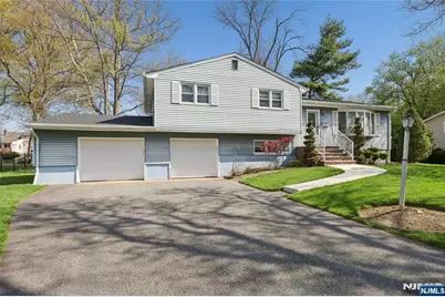 35 Robin Road, Wayne, NJ 07470 - Photo 2