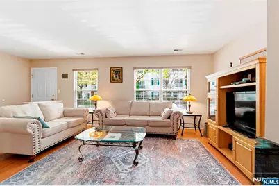 2063 Drake Court, Mahwah, NJ 07430 - Photo 8