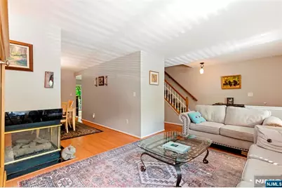 2063 Drake Court, Mahwah, NJ 07430 - Photo 4