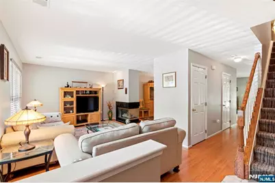 2063 Drake Court, Mahwah, NJ 07430 - Photo 2