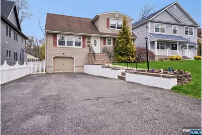 16 Lee Road, Livingston, NJ 07039 - Photo 46