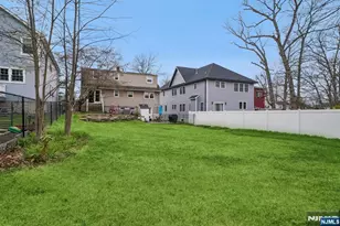 16 Lee Rd, Livingston, NJ 07039 - Photo 40