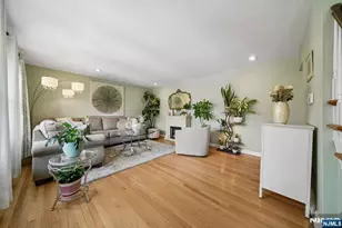 16 Lee Rd, Livingston, NJ 07039 - Photo 2