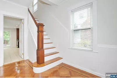131 Highwood Avenue, Leonia, NJ 07605 - Photo 20