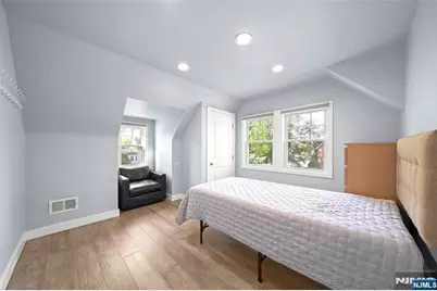 267 Hickory Avenue, Tenafly, NJ 07670 - Photo 20