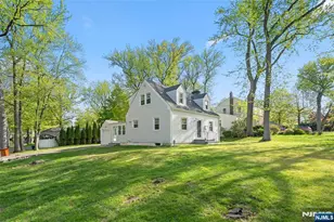 267 Hickory Ave, Tenafly, NJ 07670 - Photo 2