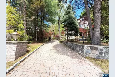 260 Glen Avenue, Midland Park, NJ 07432 - Photo 2