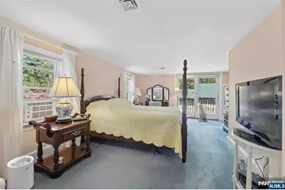260 Glen Avenue, Midland Park, NJ 07432 - Photo 14