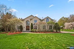 43 Beverly Rd, Hillsdale, NJ 07642 - Photo 2