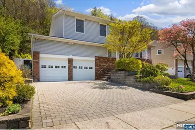 52 Molinari Drive, Wanaque, NJ 07465 - Photo 2