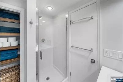 34 Cameron Avenue, Pequannock Township, NJ 07444 - Photo 24