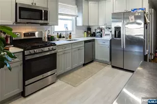 226 Webster Ave, Jersey City, NJ 07307 - Photo 28