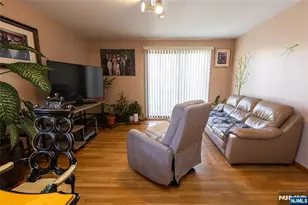 226 Webster Ave, Jersey City, NJ 07307 - Photo 18
