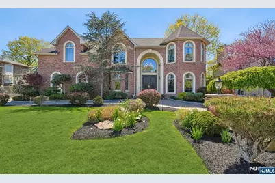 7 Jean Drive, Englewood Cliffs, NJ 07632 - Photo 1