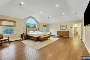 81 Chestnut St, Allendale, NJ 07401 - Photo 24