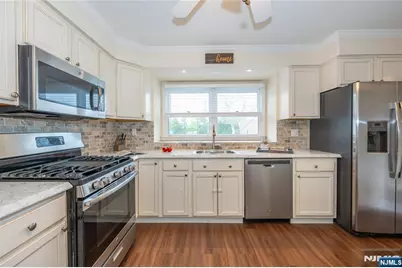 1092 Robin Road, Hillsborough Township, NJ 08844 - Photo 16