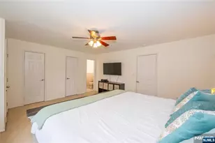 1092 Robin Rd, Hillsborough Township, NJ 08844 - Photo 24
