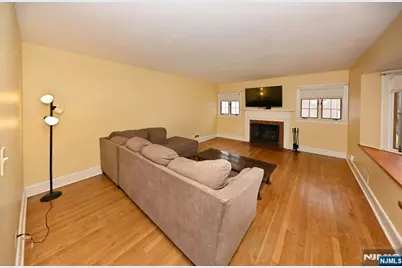 115 Center Street, Pompton Lakes, NJ 07442 - Photo 4