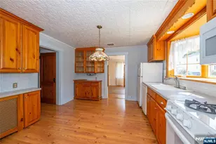 41 Center St, Midland Park, NJ 07432 - Photo 14