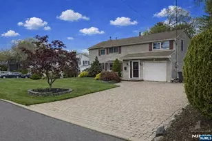 7 Stuart St, Waldwick, NJ 07463 - Photo 2