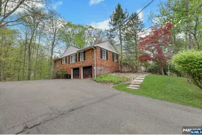 1138 High Mountain Road, Franklin Lakes, NJ 07417 - Photo 4