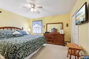30 Lincoln Pl, Waldwick, NJ 07463 - Photo 34