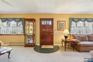 30 Lincoln Pl, Waldwick, NJ 07463 - Photo 4
