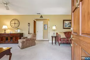 30 Lincoln Pl, Waldwick, NJ 07463 - Photo 6