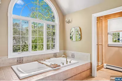 372 Lakeview Drive, Wyckoff Township, NJ 07481 - Photo 34