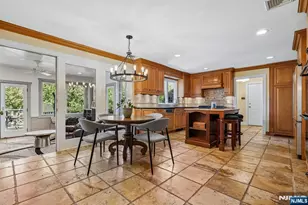 372 Lakeview Dr, Wyckoff Township, NJ 07481 - Photo 10