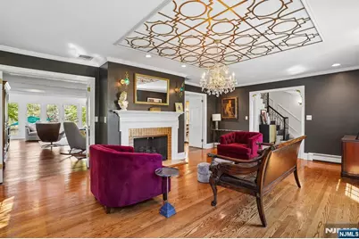 372 Lakeview Drive, Wyckoff Township, NJ 07481 - Photo 6