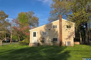 11 White Birch Ave, Pequannock Township, NJ 07444 - Photo 4