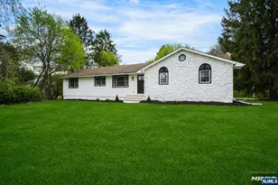 29 Ironia Rd, Chester Township, NJ 07836 - Photo 2